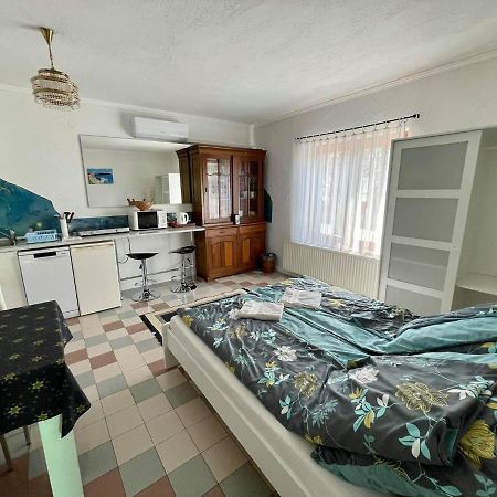 Jorgos Apartman Кестели Екстериор снимка