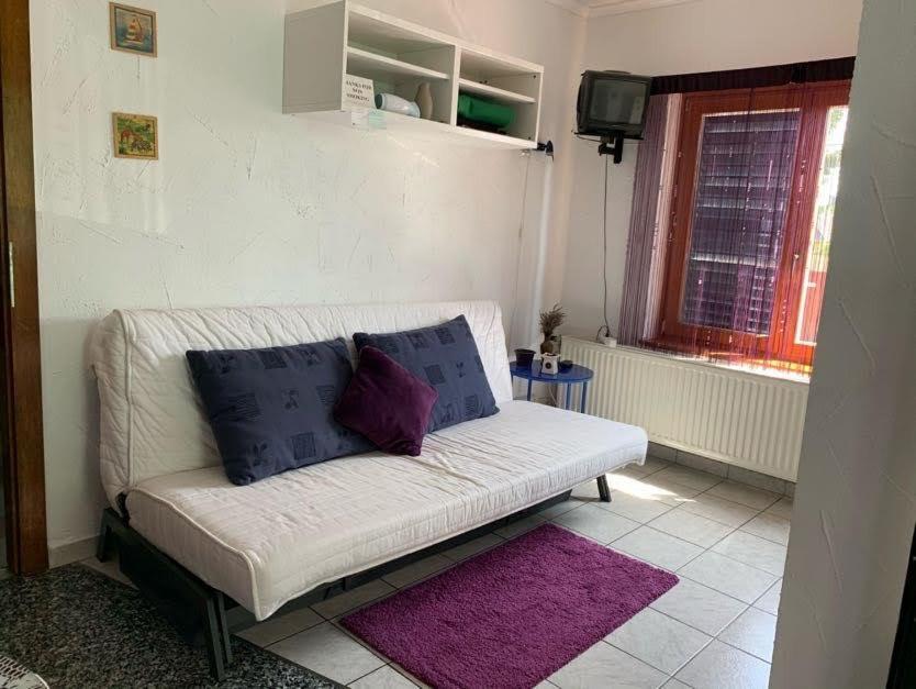 Jorgos Apartman Кестели Екстериор снимка