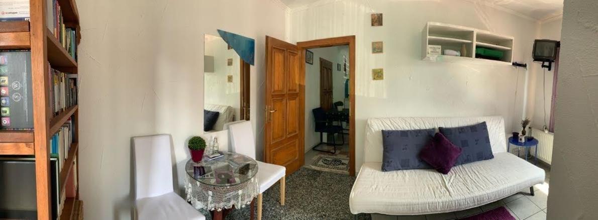 Jorgos Apartman Кестели Екстериор снимка